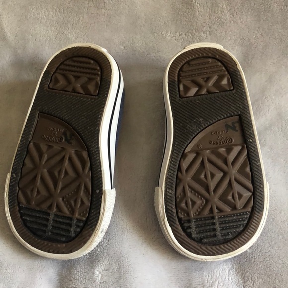 Blue Converse - Picture 3 of 3